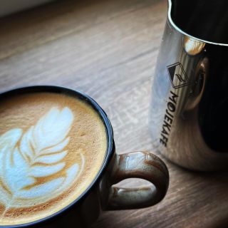 Když se řekne káva, co Vás napadne? Snídaně? Zpříjemnění pracovního dne? Obědová přestávka? Debata s přáteli či kolegy?...